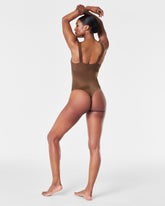 SPANXshapeâ„¢ Invisible High-Waisted Thong | Chestnut Brown